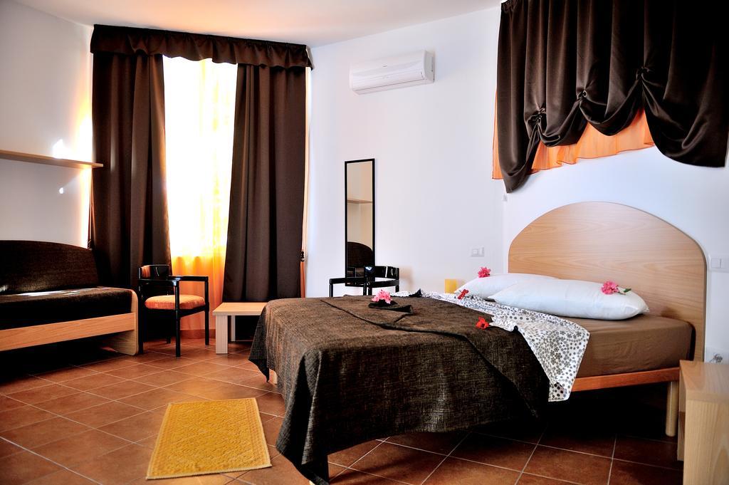 Hotel Hr Costa Rei มูราเวรา ภายนอก รูปภาพ