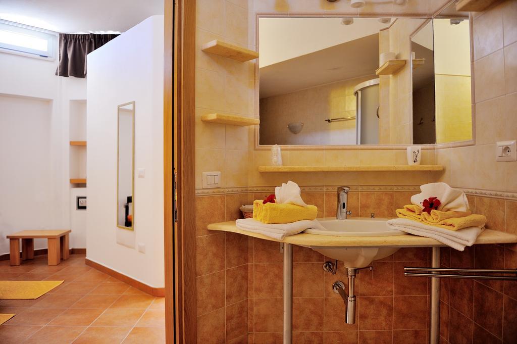Hotel Hr Costa Rei มูราเวรา ภายนอก รูปภาพ
